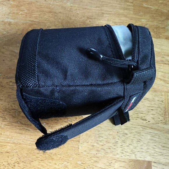 Lowepro Small Camera Lens Bag with Strap - Picture 4 of 6